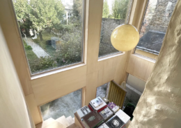 Cage d'escalier extérieure en ossature bois, extension de maison ancienne à Nantes
